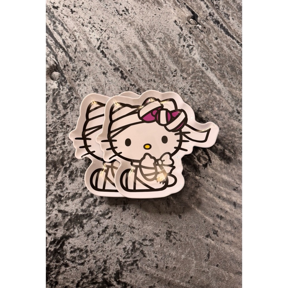 Hello Kitty Halloween Mummy Plates